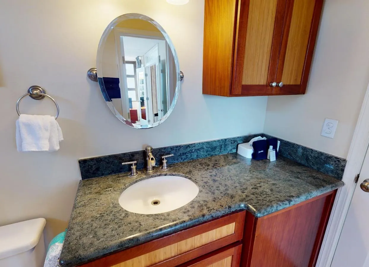 Sea View Condos At The Waikiki Banyan - Free Parking! Honolulu Apartament