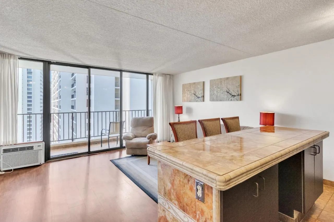 Apartament Sea View Condos At The Waikiki Banyan - Free Parking! Honolulu