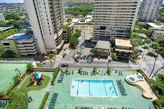 Apartment Sea View Condos At The Waikiki Banyan - Free Parking! Honolulu